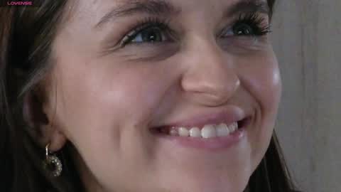 Snapshot of villuuvargas chatting on 01.21.25 Eva online show from 01.21.25