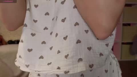 Snapshot of villuuvargas chatting on 02.17.25 Eva online show from 02.17.25