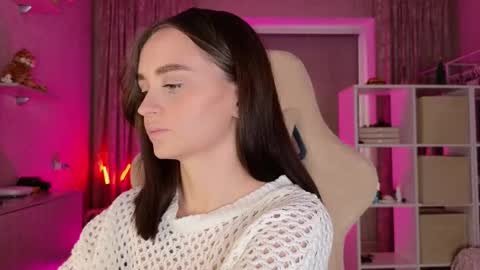 Snapshot of villuuvargas chatting on 03.05.25 Eva online show from 03.05.25