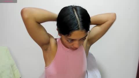 Snapshot of vinaly_y chatting on 12.18.25 Vinaly online show from 12.18.25