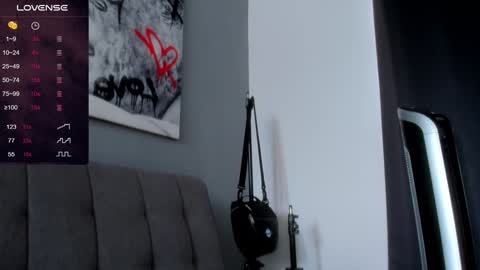 Snapshot of vince_colin chatting on 12.29.24 VINCE online show from 12.29.24