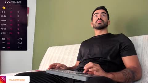 Snapshot of vince_colin chatting on 09.30.25 VINCE online show from 09.30.25