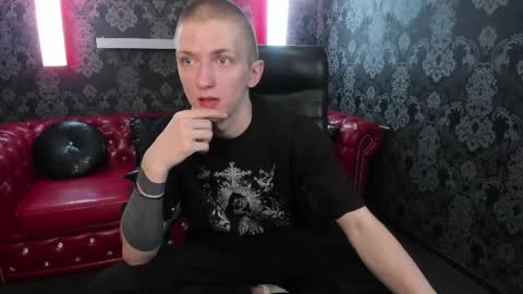 Snapshot of vincebev chatting on 04.10.26 Vince Dice online show from 04.10.26