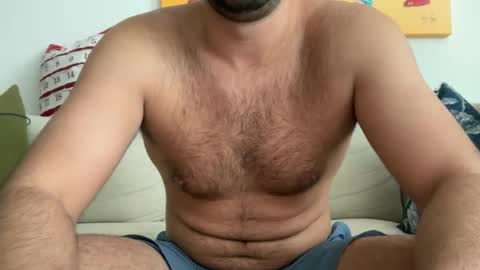 Snapshot of vincee2 chatting on 12.04.25 vincee2 online show from 12.04.25