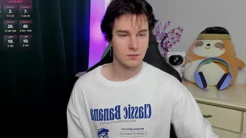 Snapshot of vincent__strong chatting on 03.22.26 Vincent Strong online show from 03.22.26