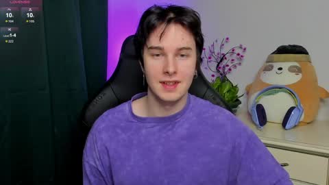 Snapshot of vincent__strong chatting on 03.25.26 Vincent Strong online show from 03.25.26