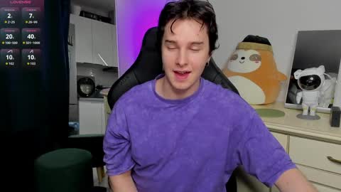 Snapshot of vincent__strong chatting on 04.01.26 Vincent Strong online show from 04.01.26