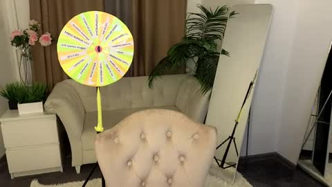 Vinessa online show from 05.13.26