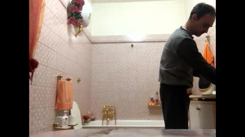 Zenith online show from 10.28.25