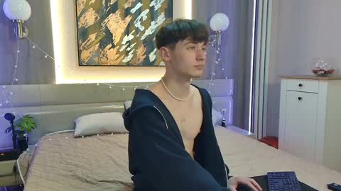 Snapshot of vinsant_x chatting on 04.10.26 Vinsant online show from 04.10.26