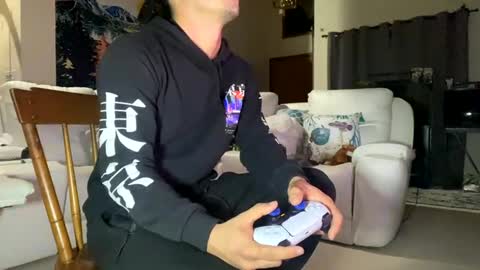 Snapshot of vinsmoke_sanji2020 chatting on 01.04.25 Sanji online show from 01.04.25