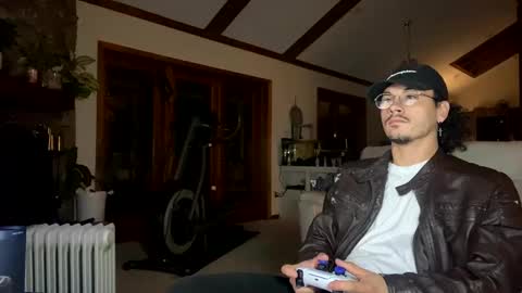 Snapshot of vinsmoke_sanji2020 chatting on 03.11.25 Sanji online show from 03.11.25