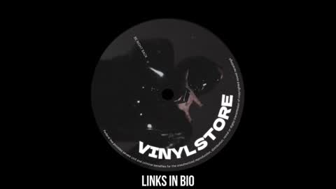 Snapshot of vinylstore chatting on 01.06.25 Diva Silvia online show from 01.06.25