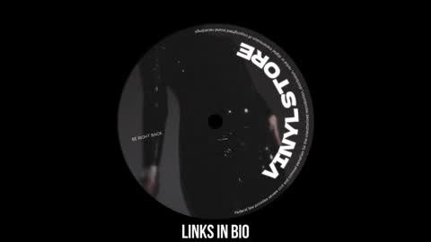 Snapshot of vinylstore chatting on 01.18.25 Diva Silvia online show from 01.18.25