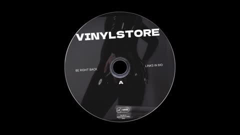 Snapshot of vinylstore chatting on 01.19.25 Diva Silvia online show from 01.19.25