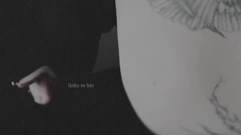 Snapshot of vinylstore chatting on 01.31.25 Diva Silvia online show from 01.31.25