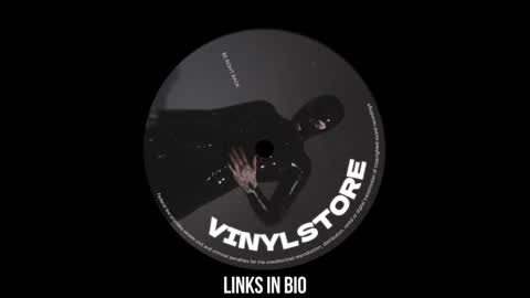 Snapshot of vinylstore chatting on 02.07.25 Diva Silvia online show from 02.07.25