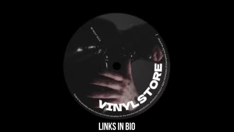 Snapshot of vinylstore chatting on 02.17.25 Diva Silvia online show from 02.17.25