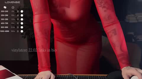 Snapshot of vinylstore chatting on 02.22.25 Diva Silvia online show from 02.22.25