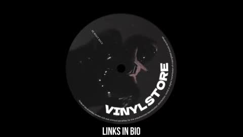 Snapshot of vinylstore chatting on 03.03.25 Diva Silvia online show from 03.03.25