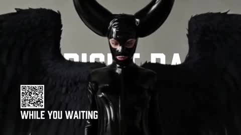 Snapshot of vinylstore chatting on 09.21.25 Diva Silvia online show from 09.21.25