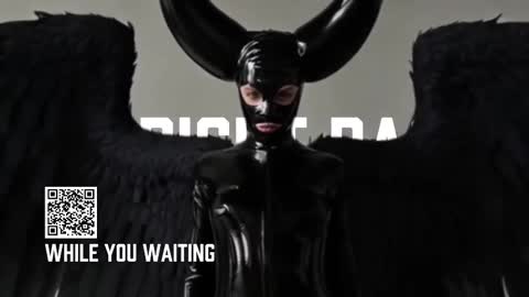 Snapshot of vinylstore chatting on 10.01.25 Diva Silvia online show from 10.01.25