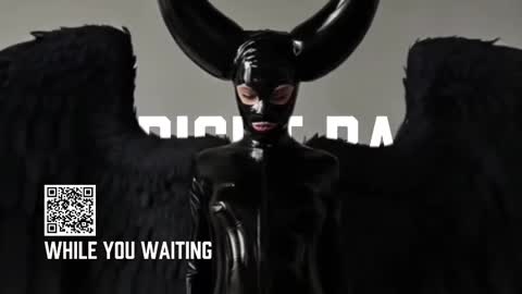 Snapshot of vinylstore chatting on 10.03.25 Diva Silvia online show from 10.03.25