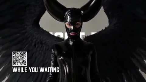 Snapshot of vinylstore chatting on 10.04.25 Diva Silvia online show from 10.04.25