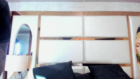 ---Vinzen--- online show from 10.22.25