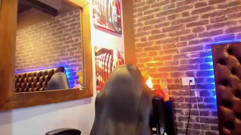 ---Vinzen--- online show from 10.31.25