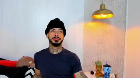 Snapshot of vinzenzrizzo chatting on 02.12.26 ---Vinzen--- online show from 02.12.26