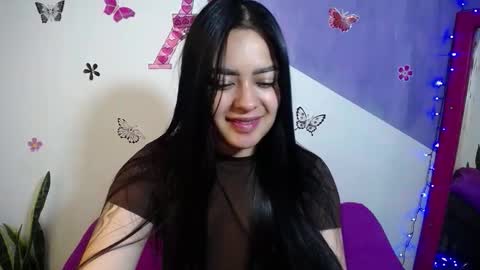 Snapshot of vio_let_ chatting on 02.04.26 Daniela online show from 02.04.26