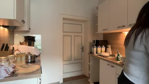 Snapshot of viola_beck chatting on 03.26.26 Vio online show from 03.26.26