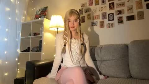 viola_blonde online show from 10.11.25