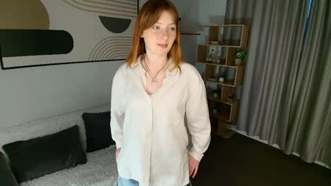 Viola but friends call me Sisi online show from 03.20.26
