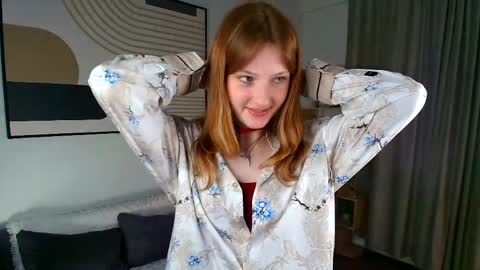 Viola but friends call me Sisi online show from 04.05.26