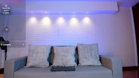 Violett  Everyday From 0530 to 1430 Col Time online show from 01.16.25