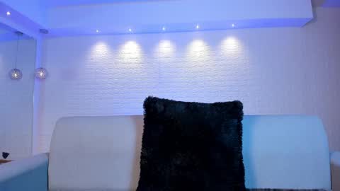 Violett  Everyday From 0530 to 1430 Col Time online show from 02.21.25