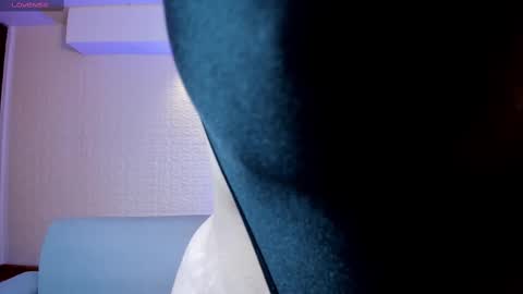 Violett  Everyday From 0530 to 1430 Col Time online show from 03.04.25