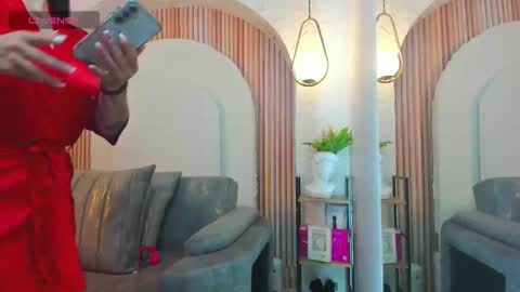 Violette online show from 02.14.26