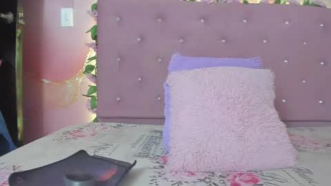 violet__taylor_ online show from 05.26.26