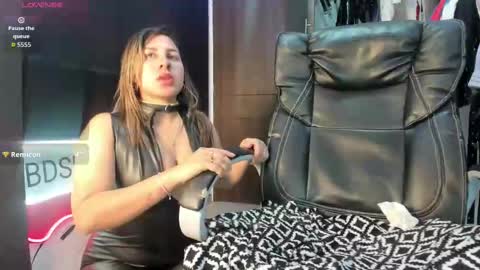 Snapshot of violet_bdsmx chatting on 09.24.25 Kim online show from 09.24.25