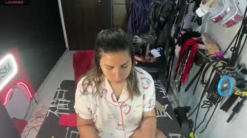 Snapshot of violet_bdsmx chatting on 10.21.25 Kim online show from 10.21.25