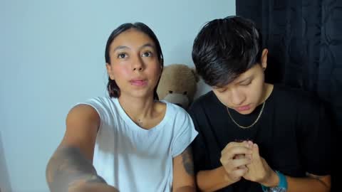 Violet and Casper online show from 01.06.25