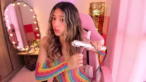 Snapshot of violet_ch chatting on 01.13.25 violet online show from 01.13.25