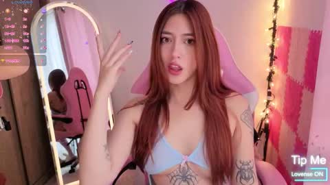 Snapshot of violet_ch chatting on 10.04.25 violet online show from 10.04.25