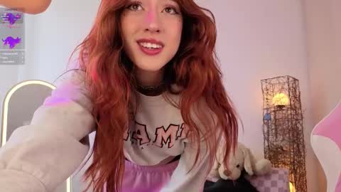 Snapshot of violet_ch chatting on 11.24.25 violet online show from 11.24.25