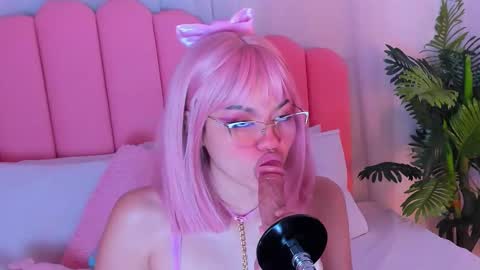 Snapshot of violet_cortez chatting on 10.18.25 Vio online show from 10.18.25
