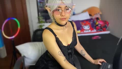Violete Hentai01 online show from 02.21.25