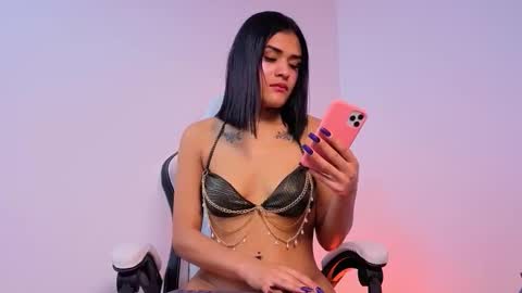 violet_jhonson online show from 10.22.25